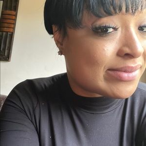 Meet your Posher, Aja